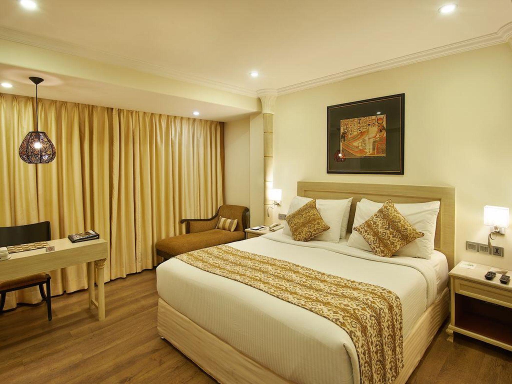 The Shalimar Hotel, Kemps Corner Bombay Esterno foto